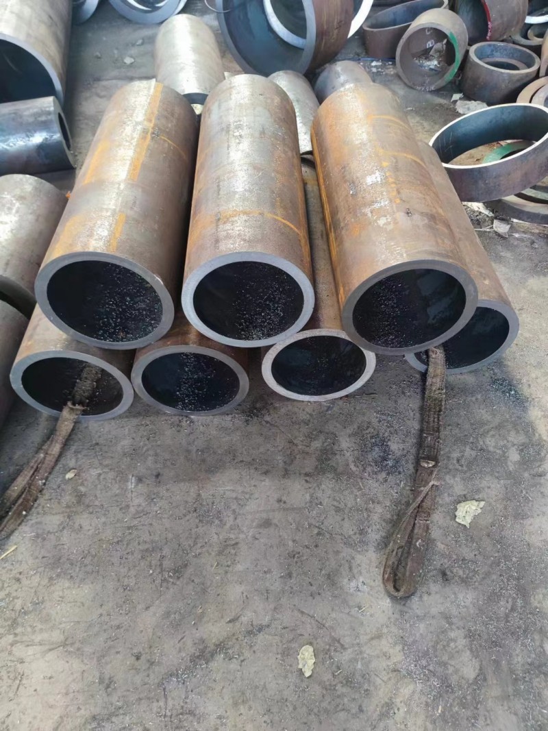 和政和政和政12Cr1MovG无缝钢管切割